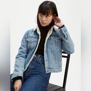 Levi’s Women's Original Sherpa Trucker Jacket